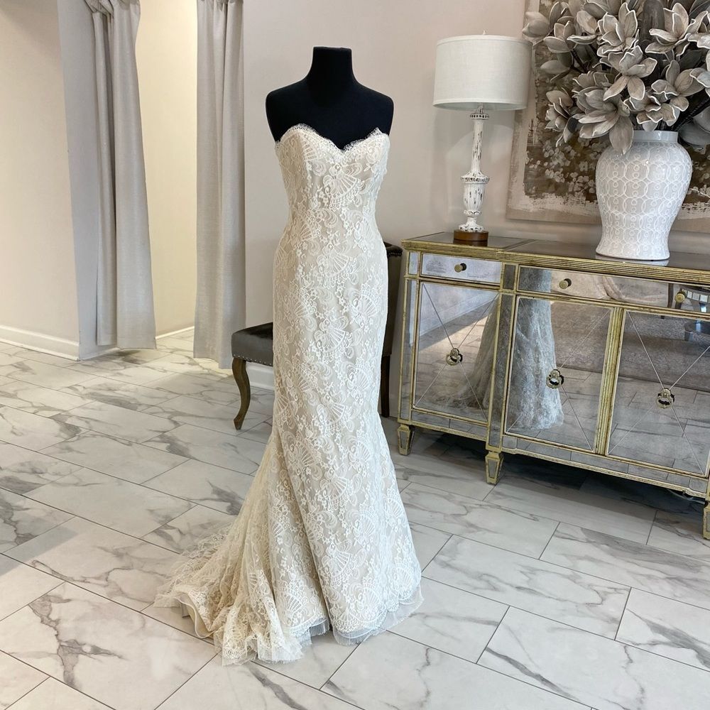 STUNNING Vintage Style Ivory Wedding Dress W/ Fan Lace $3,500 NEW Unaltered SZ 8